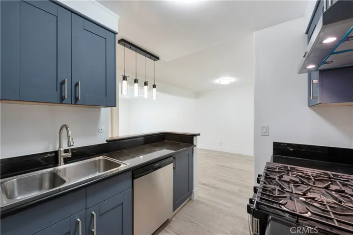 18620 Hatteras Street 169, Tarzana, California 91356