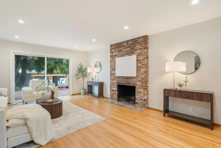 579 Arran Court, Sunnyvale, California 94087