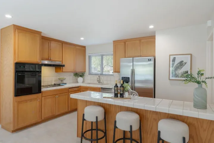 579 Arran Court, Sunnyvale, California 94087