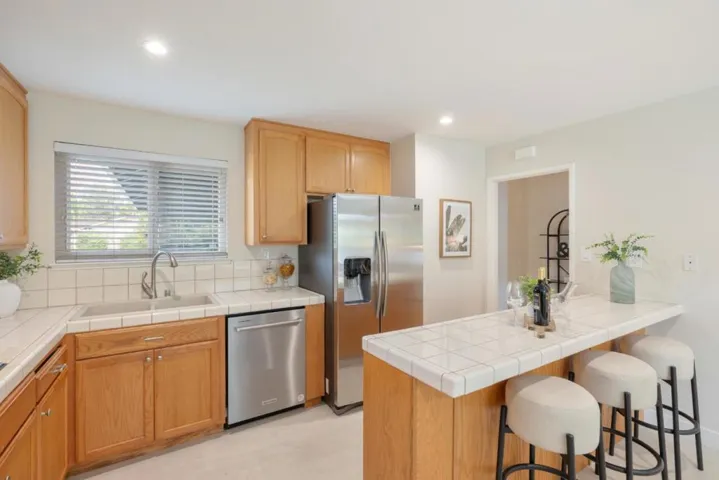 579 Arran Court, Sunnyvale, California 94087