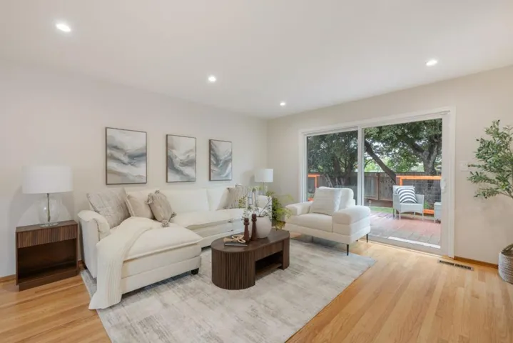 579 Arran Court, Sunnyvale, California 94087