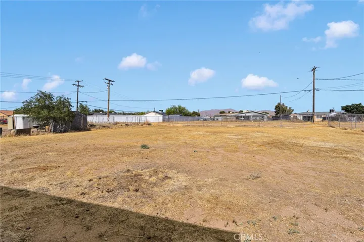 13475 Yakima, Apple Valley, California 92308