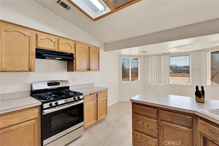 13475 Yakima, Apple Valley, California 92308