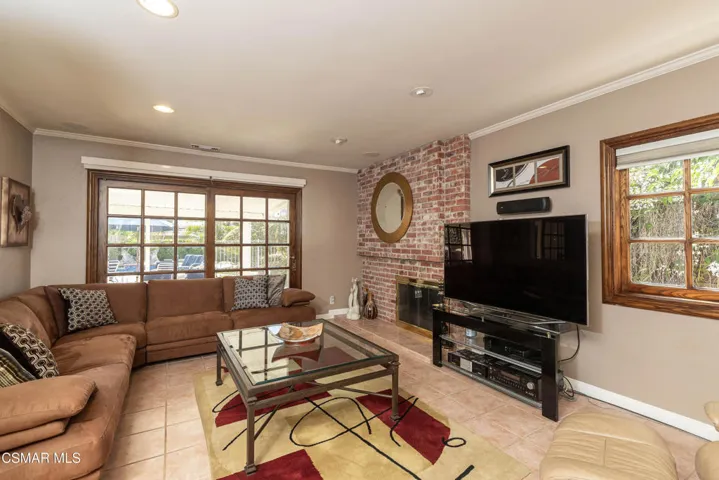 22312 Mobile Street 07