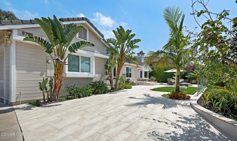 06-Front Patio