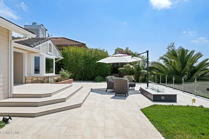 07-Front Patio