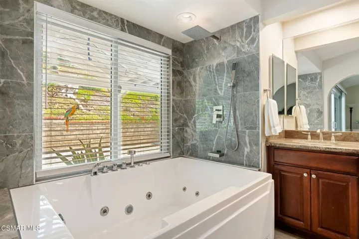 25-Primary Bathroom