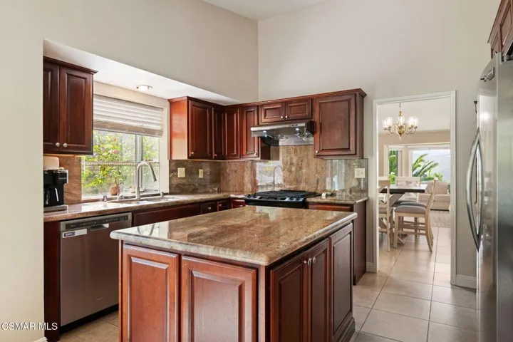 18-Kitchen
