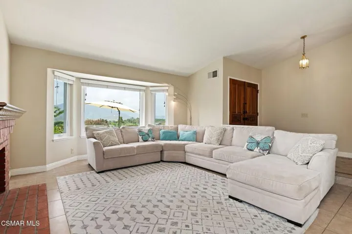 12-Living Room