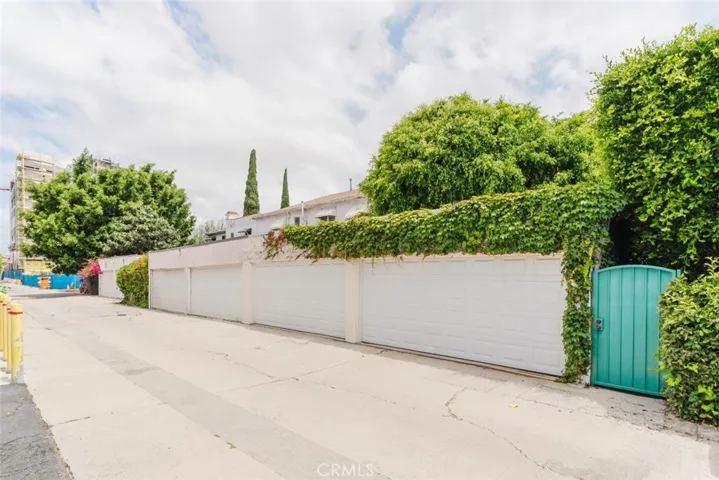 5962 San Vicente Boulevard 4, Los Angeles, California 90019