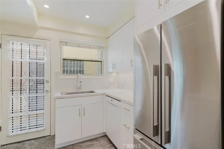 5962 San Vicente Boulevard 4, Los Angeles, California 90019