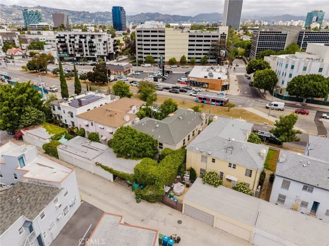 5962 San Vicente Boulevard 4, Los Angeles, California 90019