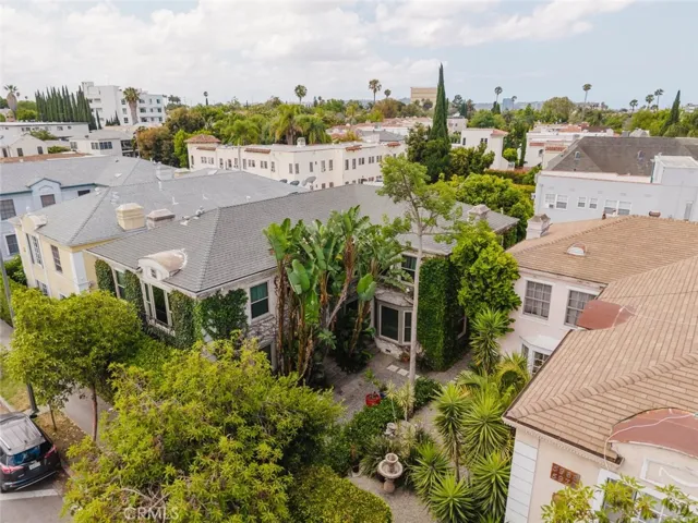 5962 San Vicente Boulevard 4, Los Angeles, California 90019