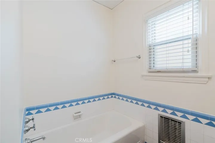 5962 San Vicente Boulevard 4, Los Angeles, California 90019