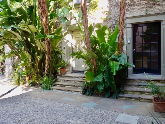 5962 San Vicente Boulevard 4, Los Angeles, California 90019
