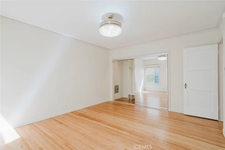 5962 San Vicente Boulevard 4, Los Angeles, California 90019