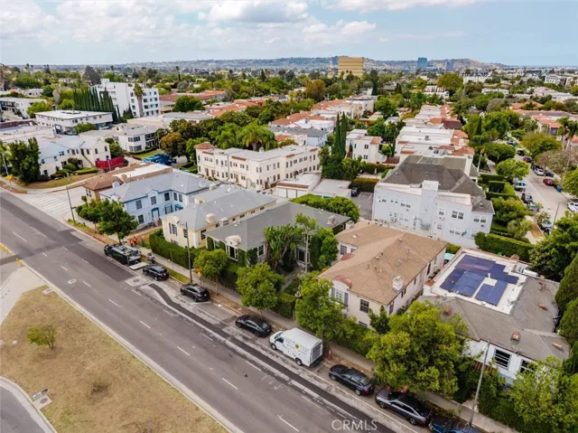5962 San Vicente Boulevard 4, Los Angeles, California 90019