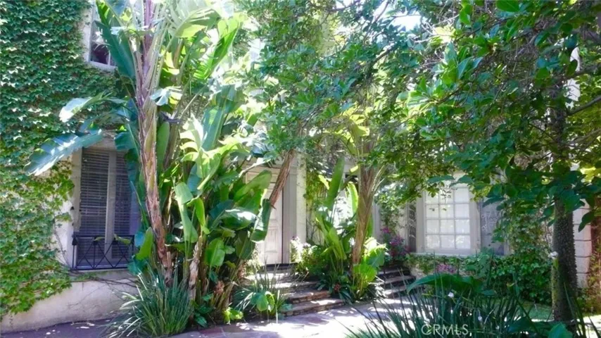 5962 San Vicente Boulevard 4, Los Angeles, California 90019