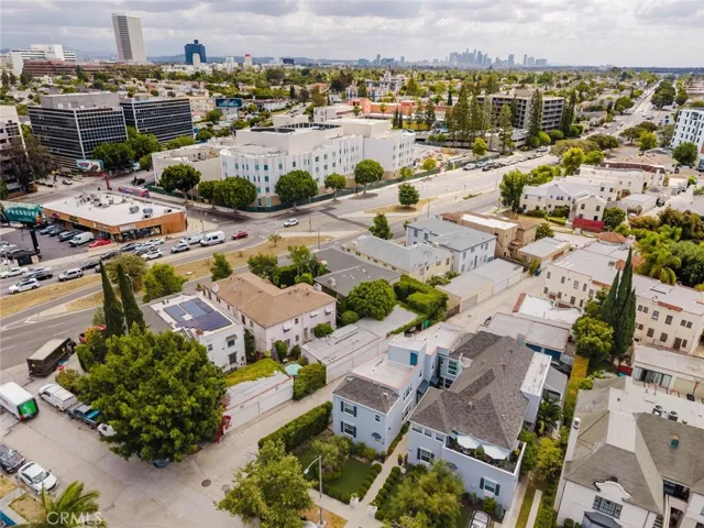5962 San Vicente Boulevard 4, Los Angeles, California 90019