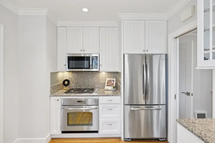 2119 Roosevelt Avenue, Burlingame, California 94010