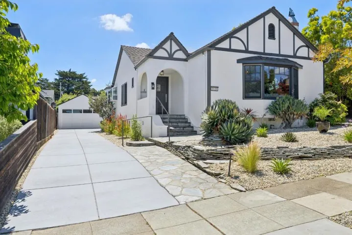 2119 Roosevelt Avenue, Burlingame, California 94010