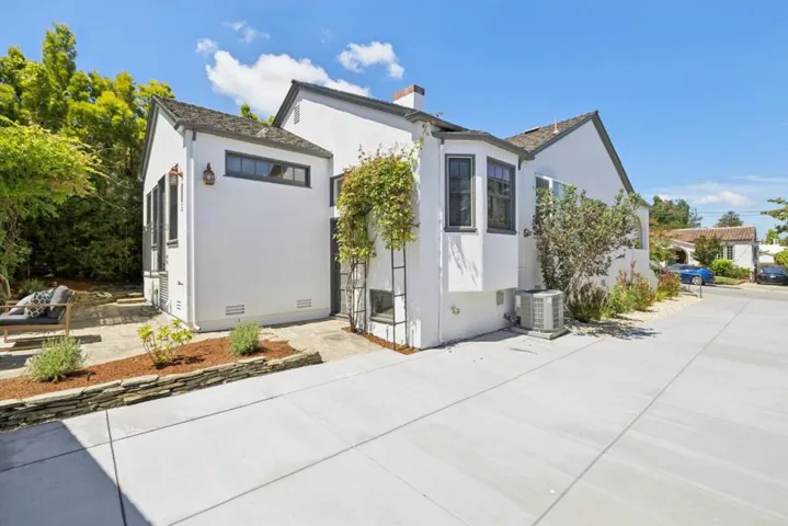 2119 Roosevelt Avenue, Burlingame, California 94010