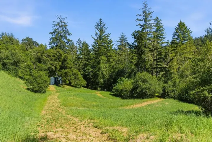24431 Soquel San Jose Road, Los Gatos, California 95033