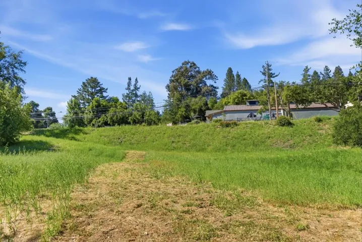 24431 Soquel San Jose Road, Los Gatos, California 95033