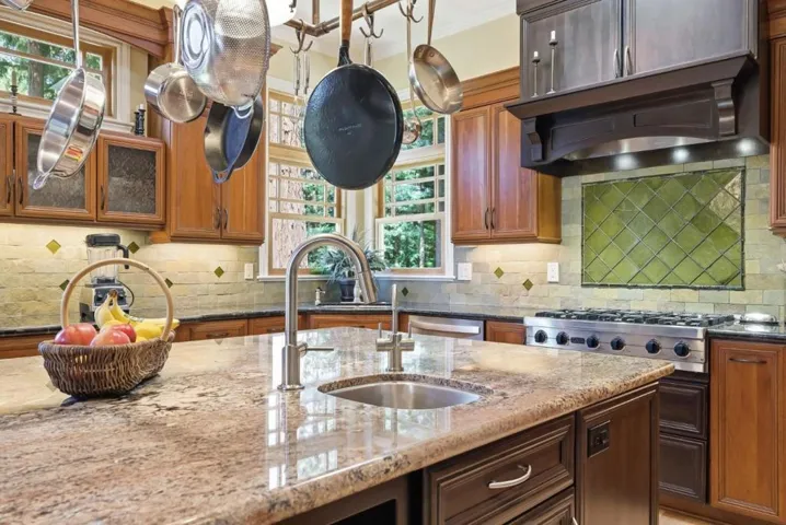 24431 Soquel San Jose Road, Los Gatos, California 95033