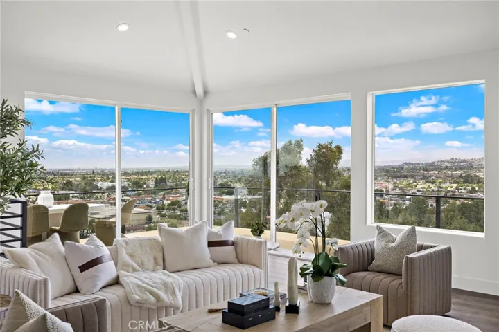 12336 Circula Panorama, Santa Ana, California 92705
