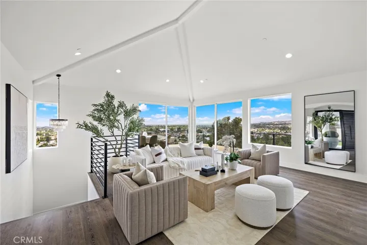 12336 Circula Panorama, Santa Ana, California 92705