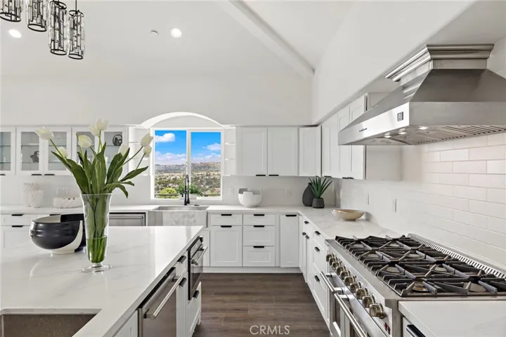 12336 Circula Panorama, Santa Ana, California 92705