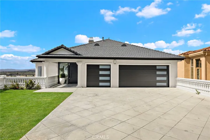 12336 Circula Panorama, Santa Ana, California 92705