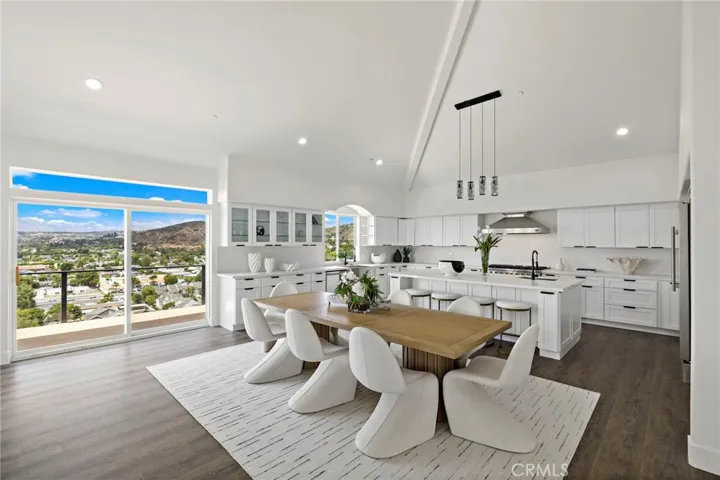 12336 Circula Panorama, Santa Ana, California 92705