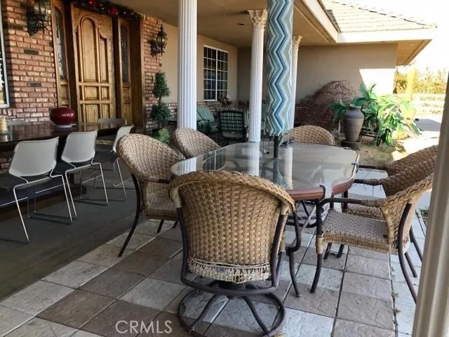 common area by front door
