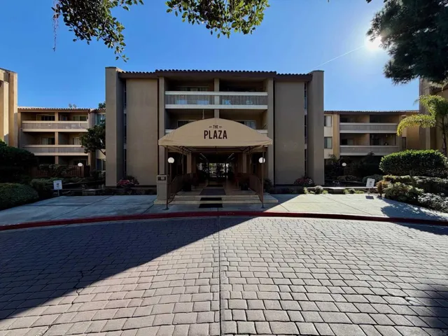 1885 Diamond St. 2-211, San Diego, California 92109
