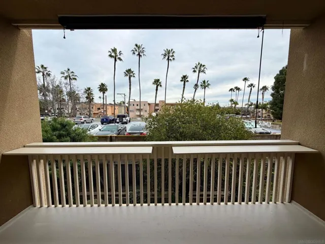 1885 Diamond St. 2-211, San Diego, California 92109