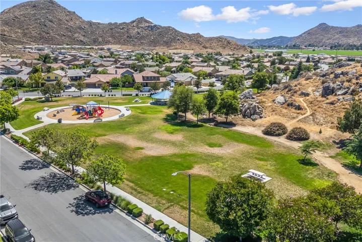1216 Flagstone Lane, Hemet, California 92545