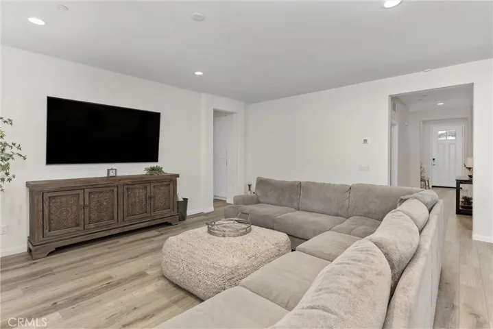 1216 Flagstone Lane, Hemet, California 92545