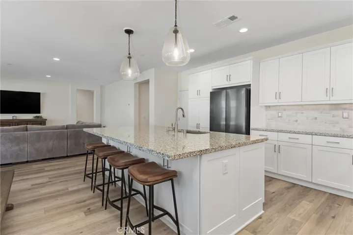 1216 Flagstone Lane, Hemet, California 92545