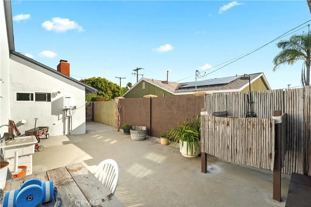 Side of Home with Outdoor Shower