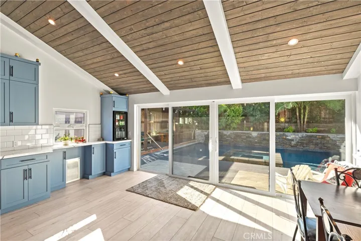 Indoor/Outdoor area