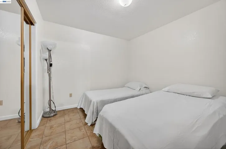 2nd unit bonus room
