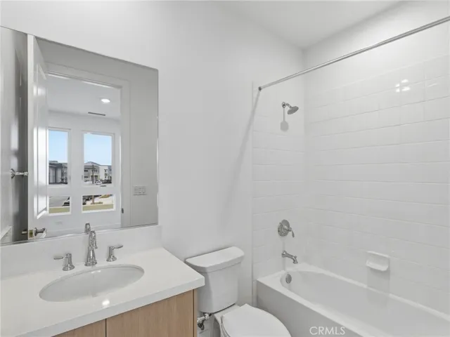 Secondary Bathroom 3: Merle Prairie Inspired - Skylar at FivePoint Valencia - Photos of another homesite - Not actual home for sale - Photos have similar finishes/selections of homesite 58