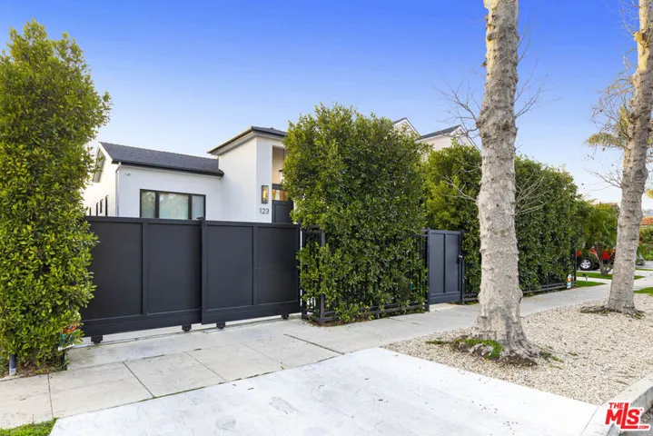 123 S Kilkea Drive, Los Angeles, California 90048