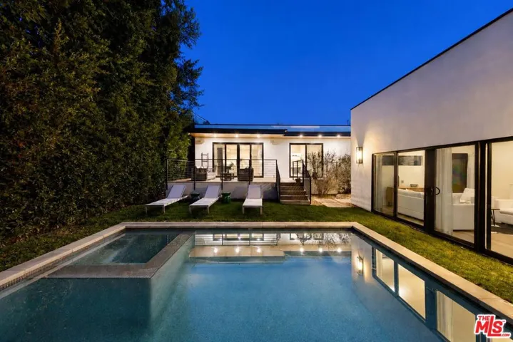 123 S Kilkea Drive, Los Angeles, California 90048