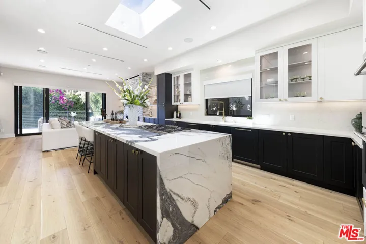 123 S Kilkea Drive, Los Angeles, California 90048