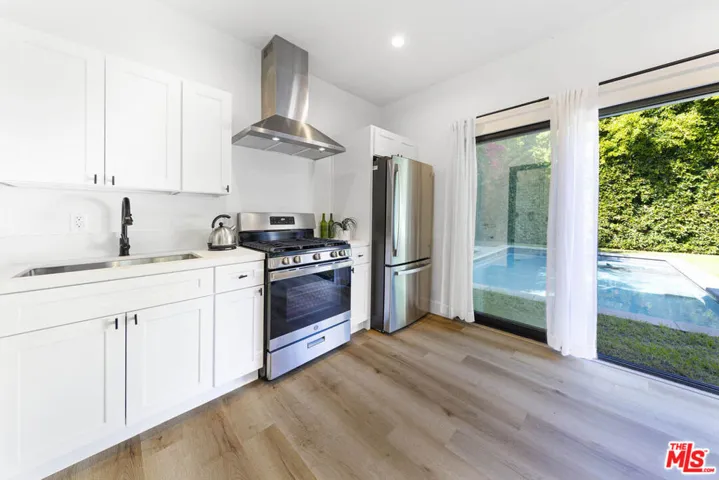 123 S Kilkea Drive, Los Angeles, California 90048