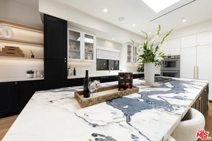 123 S Kilkea Drive, Los Angeles, California 90048