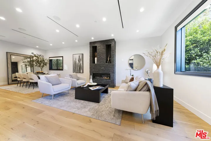 123 S Kilkea Drive, Los Angeles, California 90048